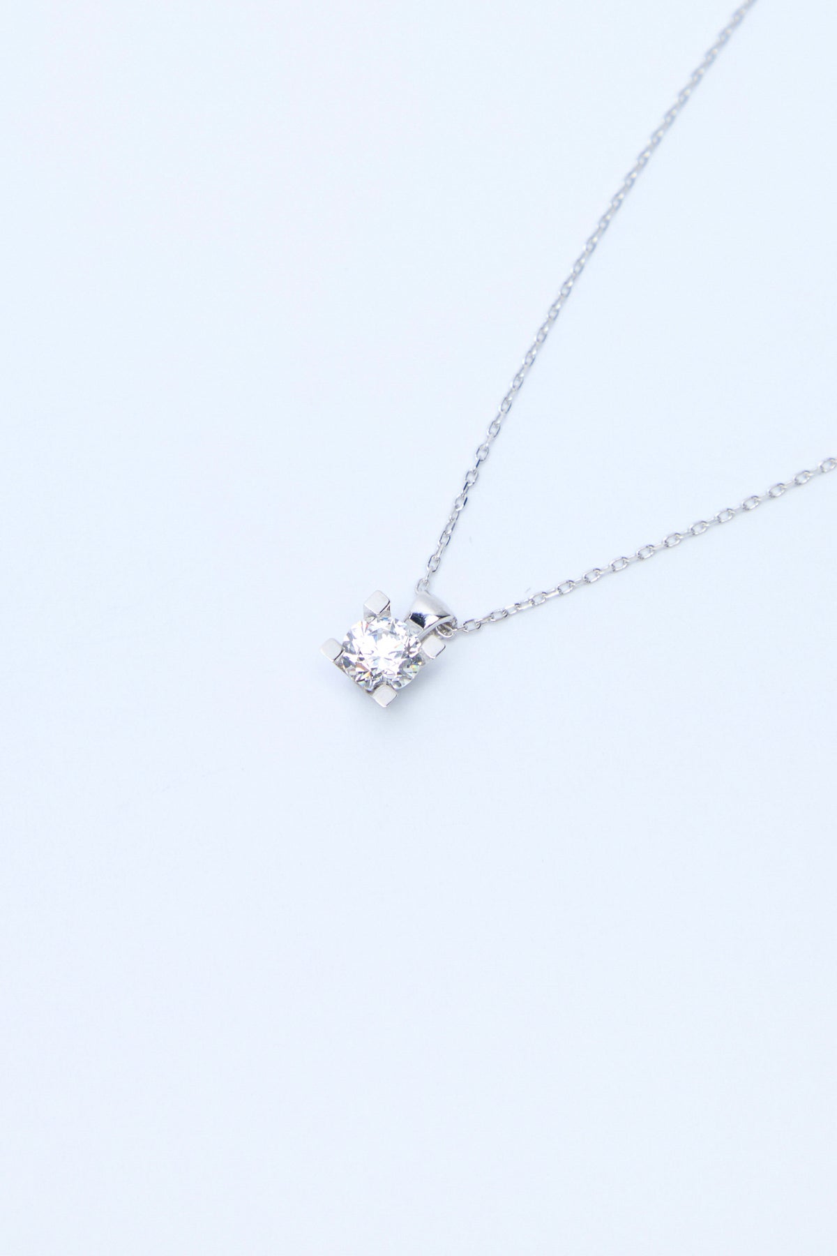 Fiyu 925 Ayar Gümüş Swarovski Tektaş Kolye