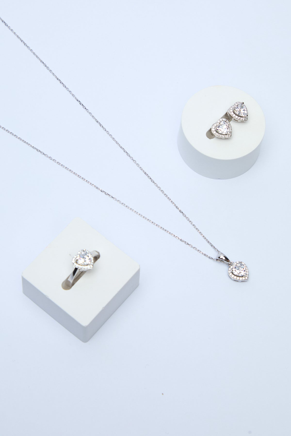 Comet 925 Ayar Gümüş Swarovski Taşlı Kalpli Kolye Küpe Yüzük Set